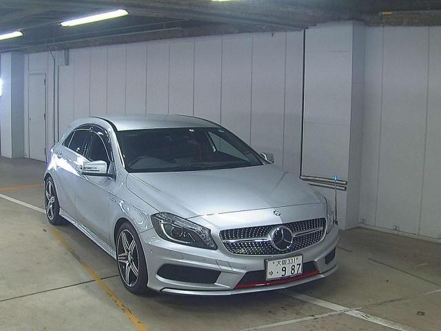 171 MERCEDES BENZ A CLASS 176044 2013 г. (ZIP Osaka)